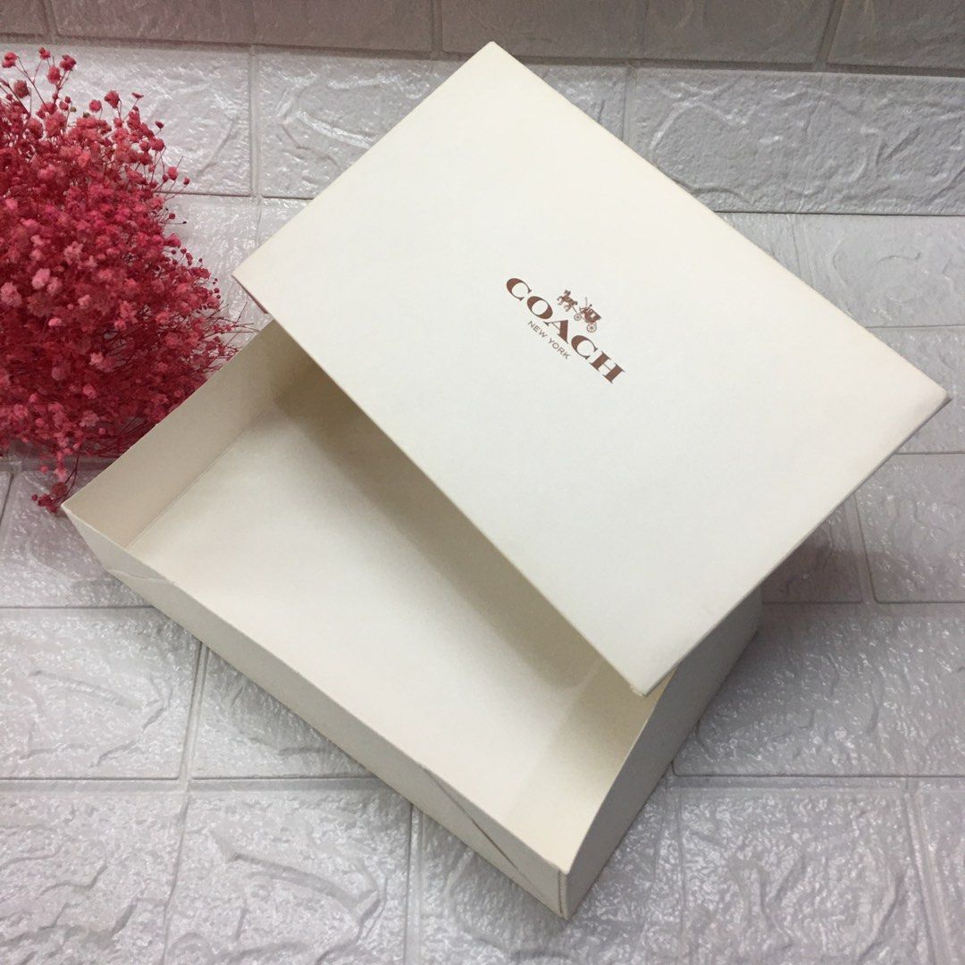 Coach Box Small (Category: Luxury Bags & Wallets) located in Manila. Submitted by thekidshop (Listing ID 1181532967, Image 3). Description: From USA Small size L 10” W 6” H 2.5”.