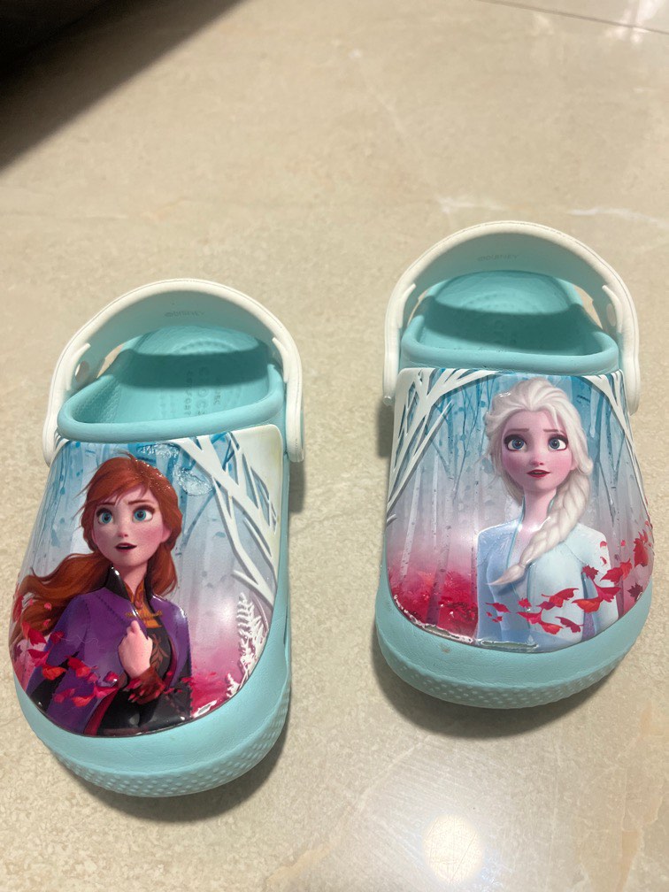 Crocs Frozen C8, Babies & Kids, Babies & Kids Fashion on Carousell