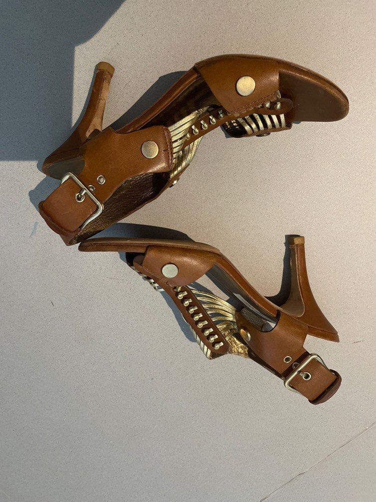 Cynthia Vincent Heels Size US 7.5 Women s Fashion Footwear