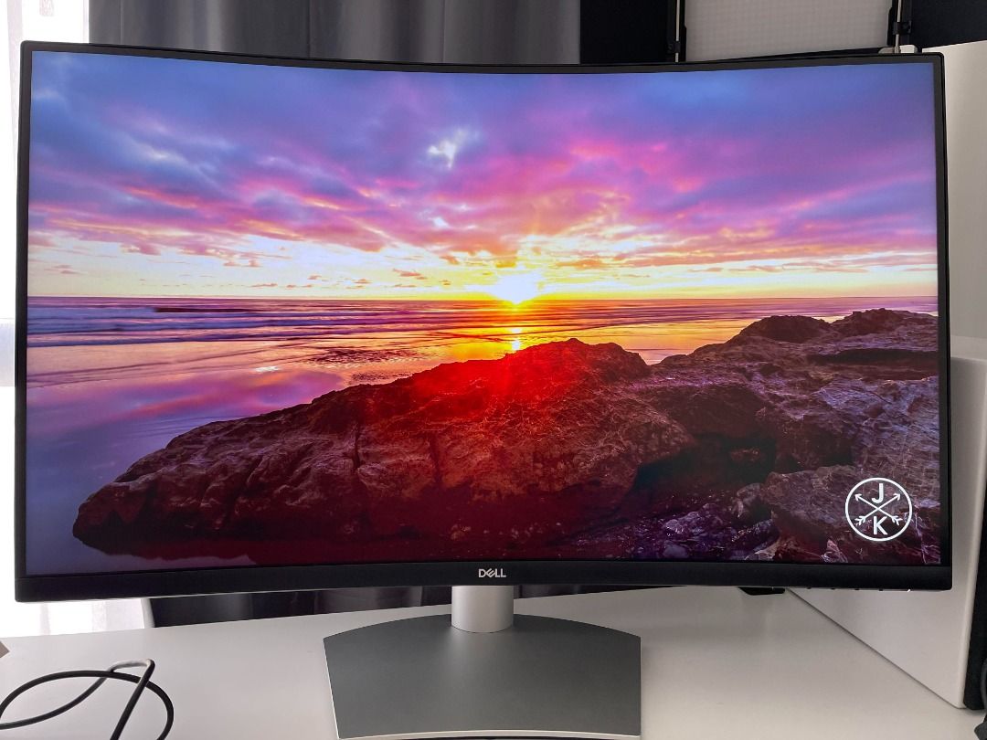 Dell 32 Curved 4K UHD Curved Monitor (S3221QS), Computers & Tech, Parts &  Accessories, Monitor Screens on Carousell