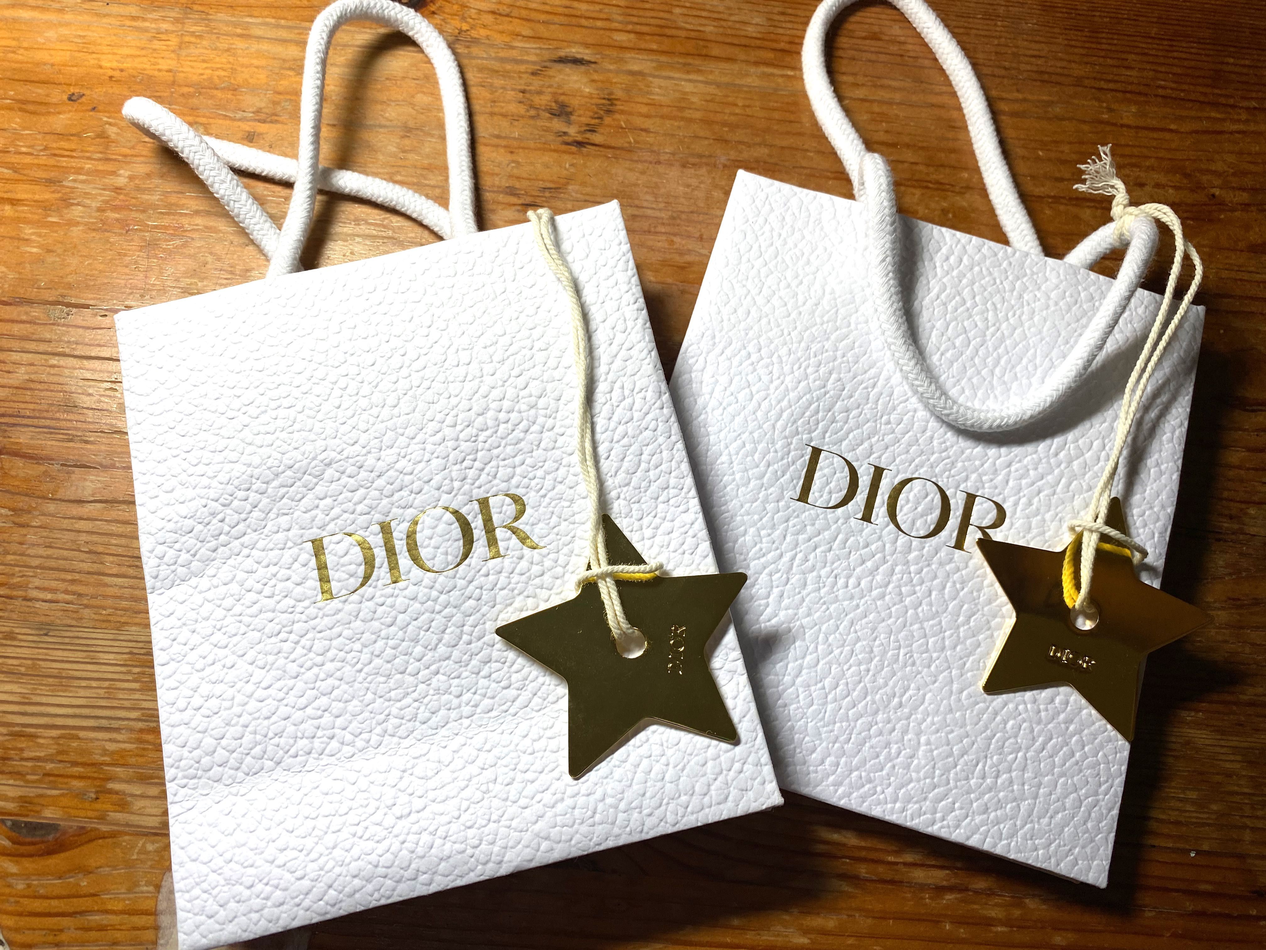 全新》Dior 金屬星星吊飾+品牌小號紙袋, 名牌精品, 精品配件在旋轉拍賣