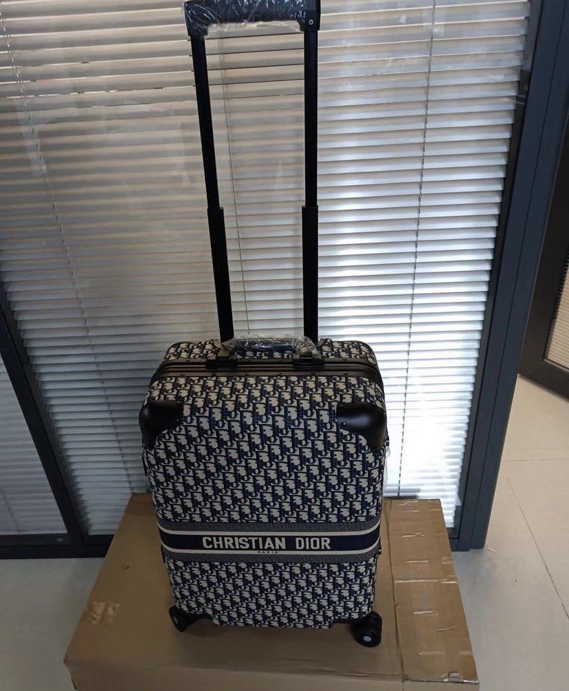 Dior oblique luggage (Category: Luxury Bags & Wallets) located in Manila. Submitted by chicandbaddie (Listing ID 1196482182, Image 3). Description: dm.