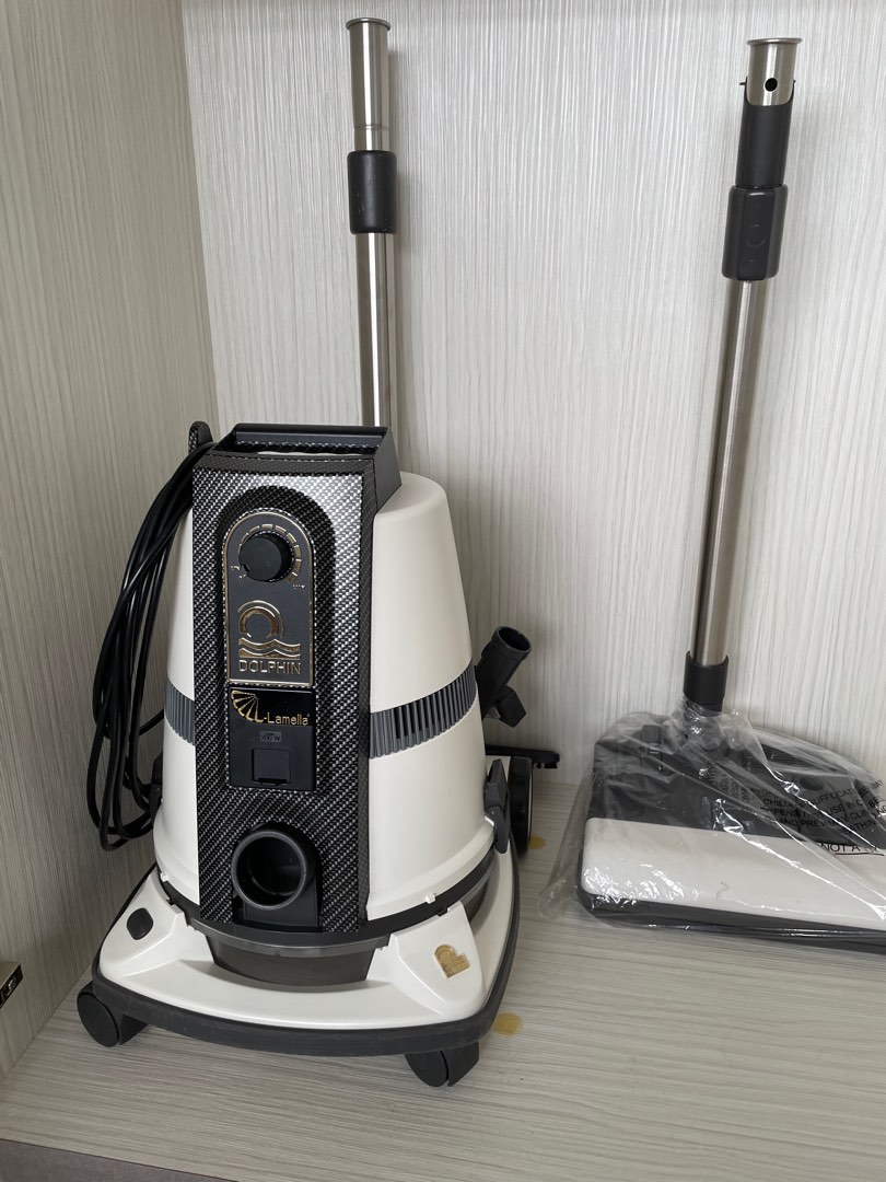 Dolphin vacuum cleaner series 8, TV & Home Appliances, Vacuum Cleaner