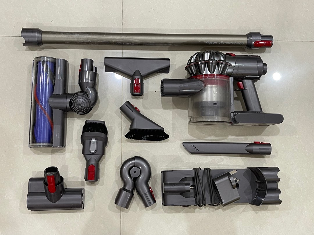 Dyson V8 motorhead cordless vacuum, TV & Home Appliances, Vacuum Cleaner & Housekeeping on Carousell
