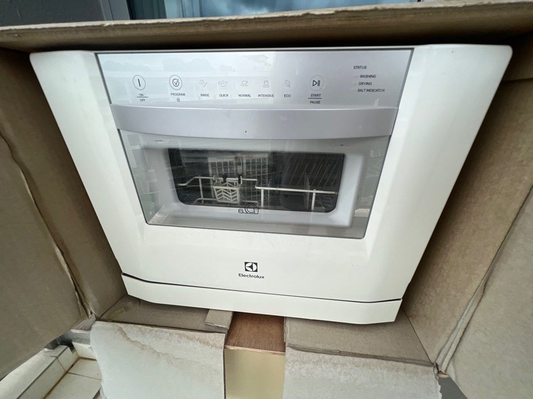 Electrolux Compact Table Top Dishwasher ESF2435W, TV & Home Appliances