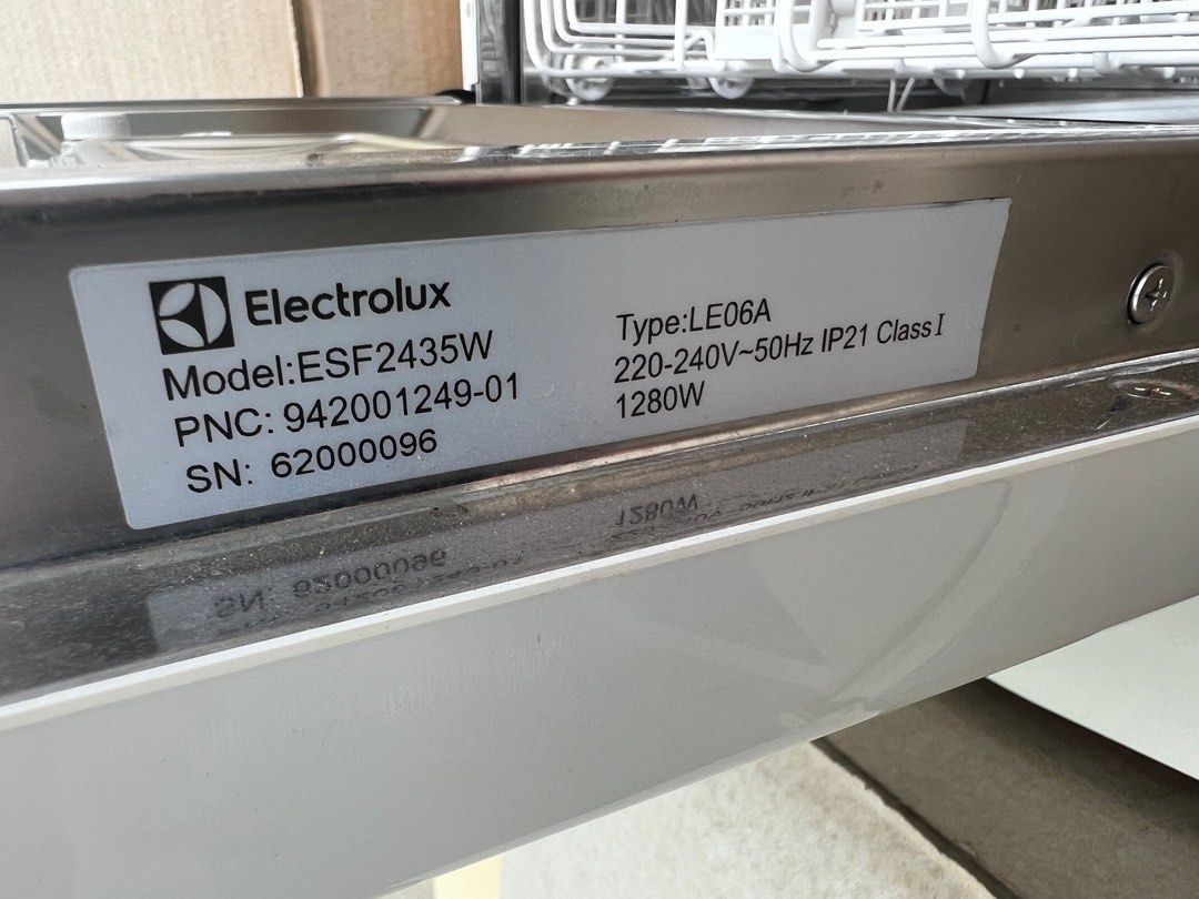 Electrolux Compact Table Top Dishwasher ESF2435W, TV & Home Appliances