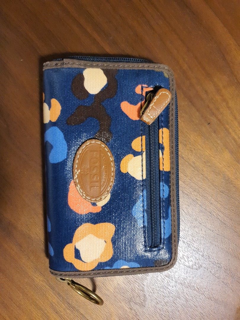 Fossil wallet, Women's Fashion, Bags & Wallets, Wallets & Card Holders