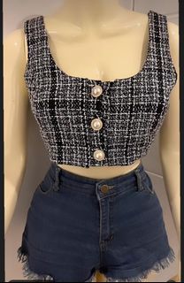 Bnwt Alo yoga vapor splendor gingham bra and 4 shorts, Women's Fashion,  Activewear on Carousell