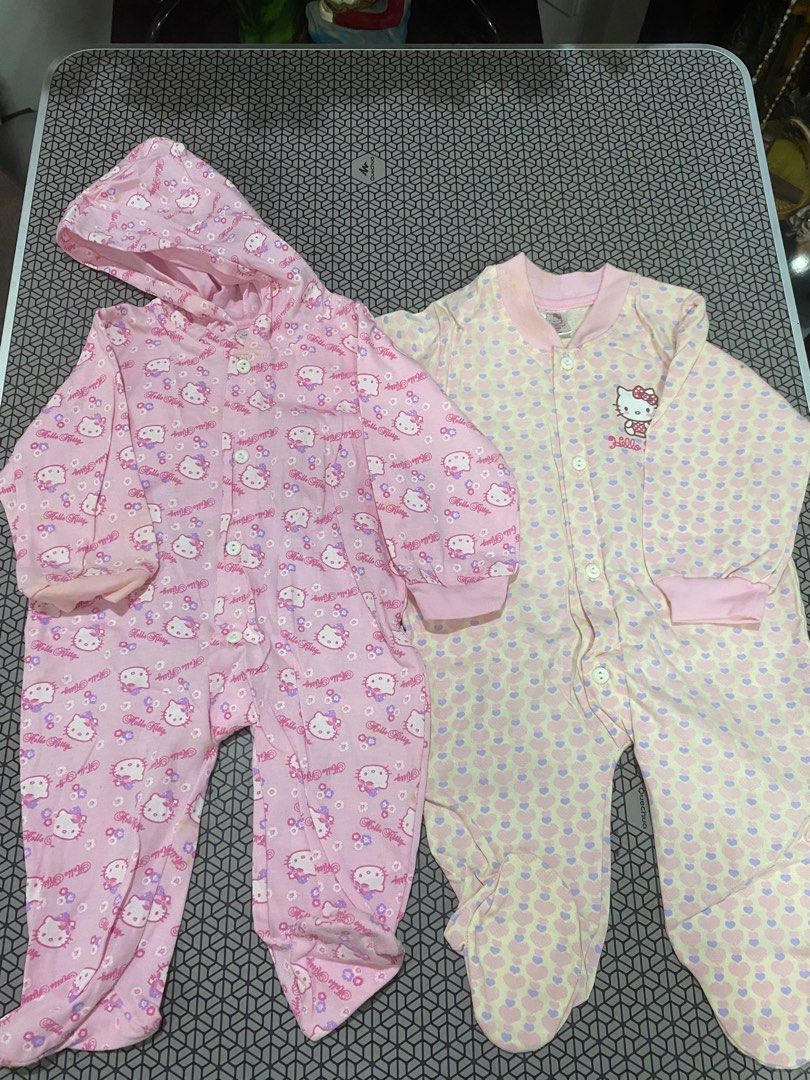 Hello Kitty Onesie Bundle (Category: Babies & Kids Fashion) located in Muntinlupa City. Submitted by rmsalberto (Listing ID 1196593383, Image 1). Description: Guaranteed authentic Size 9mos With Minor signs of use and some stains As is where is Shipping shouldered by buyer Payment first via bpi or gcash .