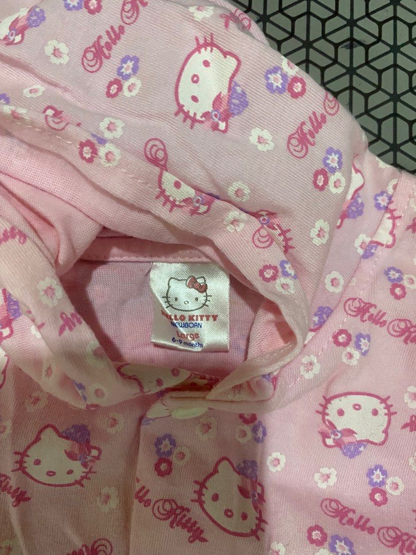 Hello Kitty Onesie Bundle (Category: Babies & Kids Fashion) located in Muntinlupa City. Submitted by rmsalberto (Listing ID 1196593383, Image 3). Description: Guaranteed authentic Size 9mos With Minor signs of use and some stains As is where is Shipping shouldered by buyer Payment first via bpi or gcash .