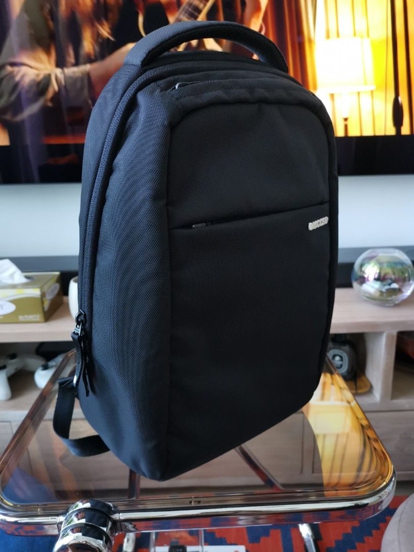 Incase icon dot backpack discount