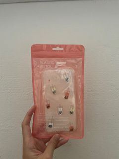 (Category: ) located in . Submitted by pingflamingos (Listing ID 1196523862, Image 1). Description: .