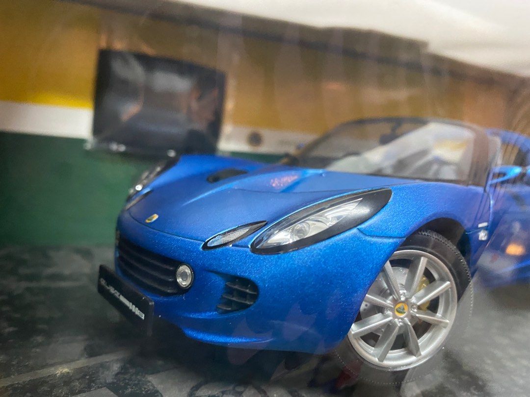 Jadi Lotus Elise 111S 2002 - Laser Blue Metallic (1:18 scale