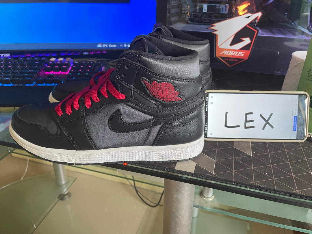 black jordan ones high top