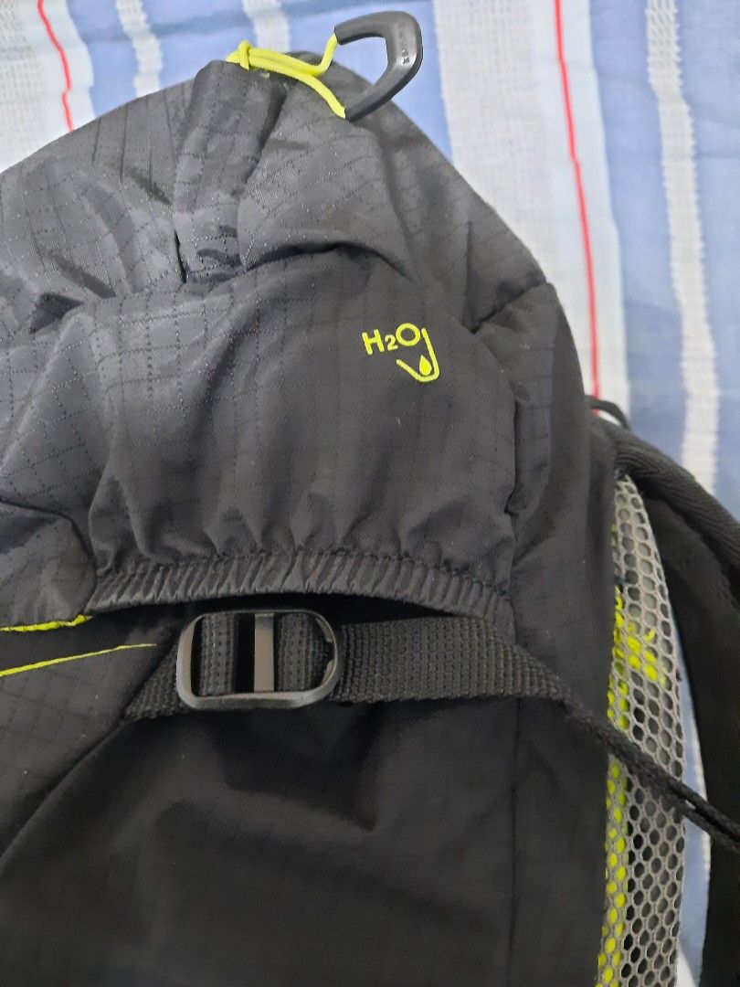 karrimor superlight 30 l backpack 行山旅行背囊 送 raincover, 運動產品, 行山及露營