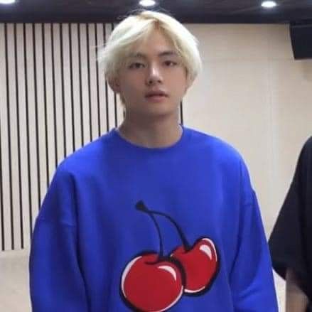 KIRSH BTS CREWNECK CHERRY
