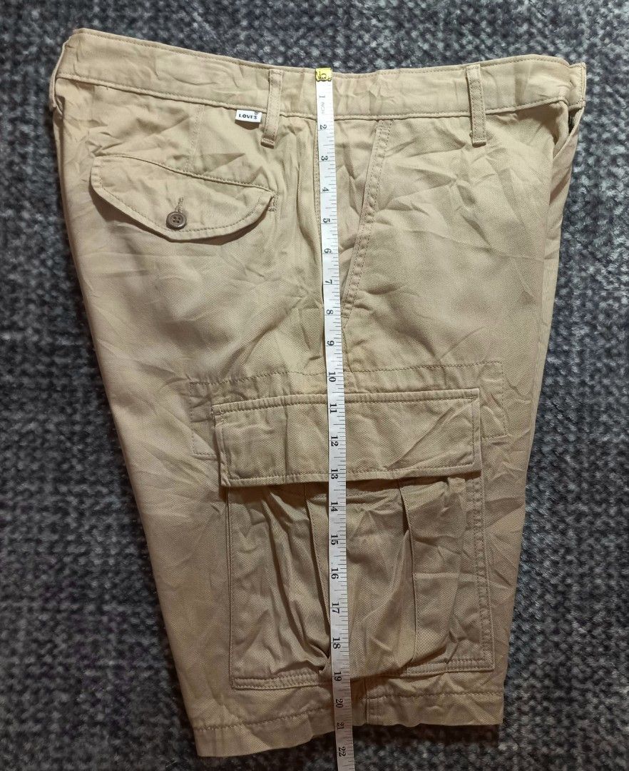 Levi's Carrier Cargo short, Men's Fashion, Bottoms, Shorts on Carousell