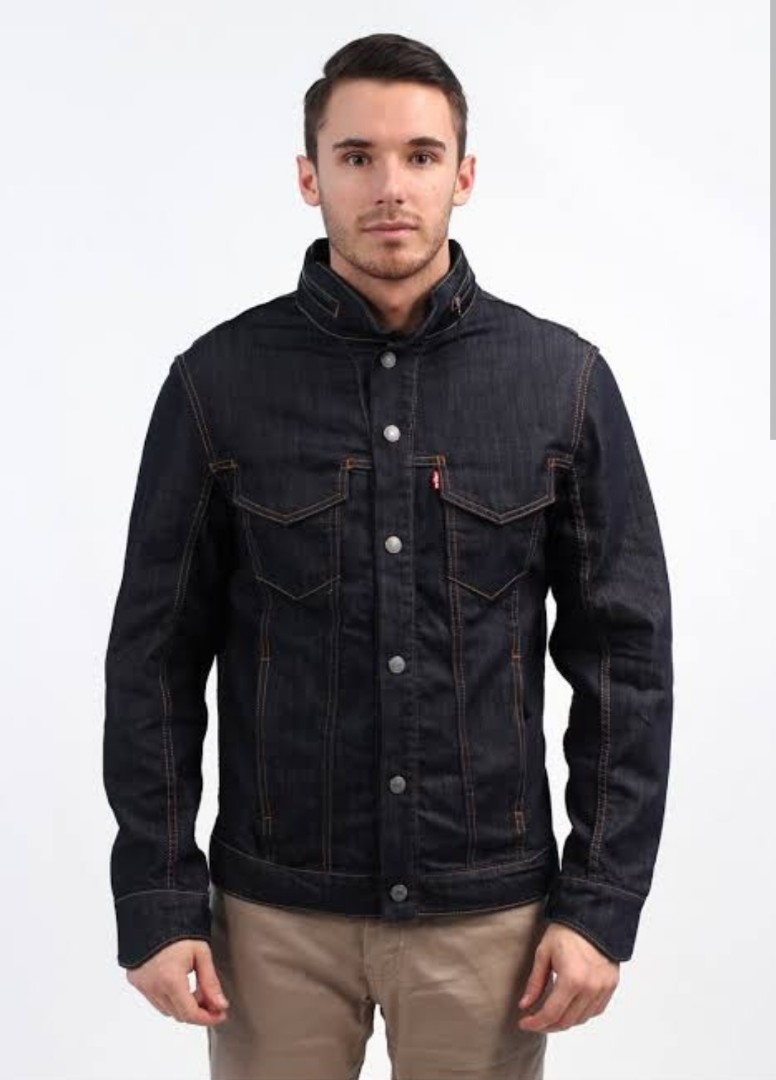 LEVI'S COMMUTER HOODED JACKET, Men's Fashion, Coats, Jackets and Outerwear  on Carousell