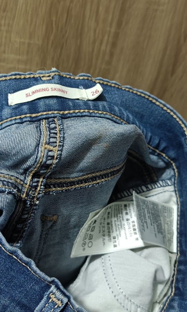 Levi's slimming skinny jeans, Women's Fashion, Bottoms, Jeans on Carousell