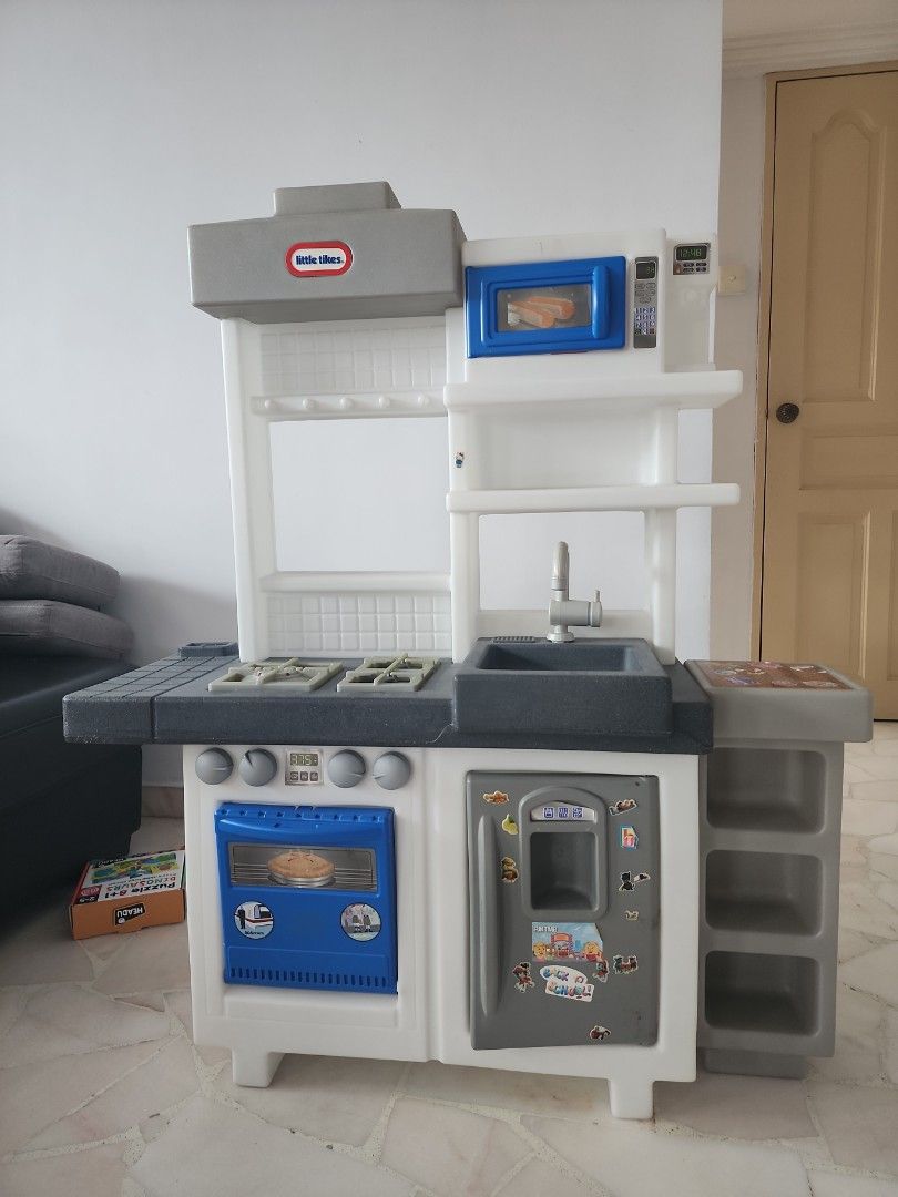 Little tikes ultimate cook kitchen hot sale