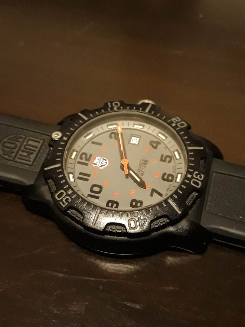 Luminox Series 8800 (Carbon Black; 200 Meters Underwater), Men's Fashion, Watches & Accessories