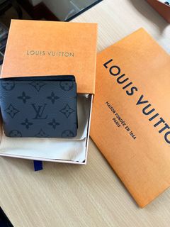 LV Louis Vuitton Mens Wallet in Reverse Monogram Eclipse, Luxury
