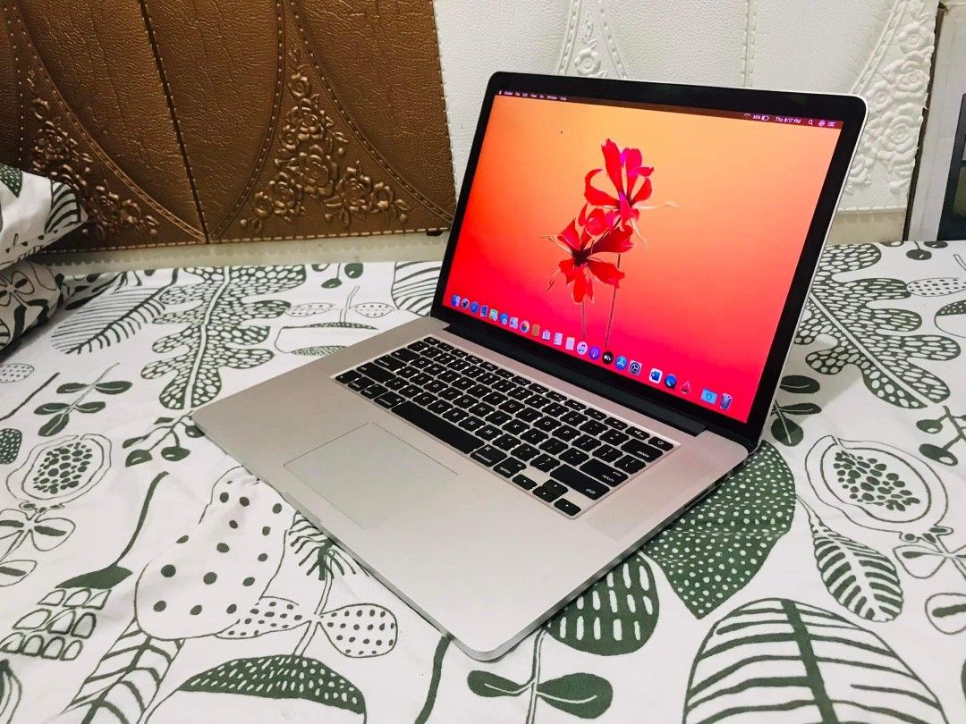 Macbook Pro Retina 15 Inch Early 2013 8 GB RAM 256 SSD Os