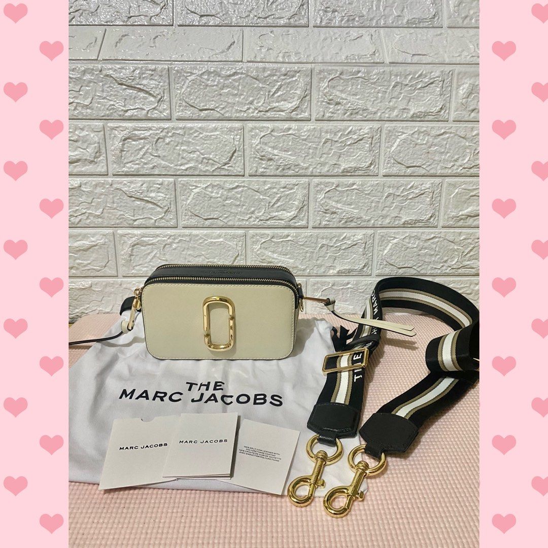 Marc Jacobs Snapshot in Pink, Luxury, Bags & Wallets on Carousell