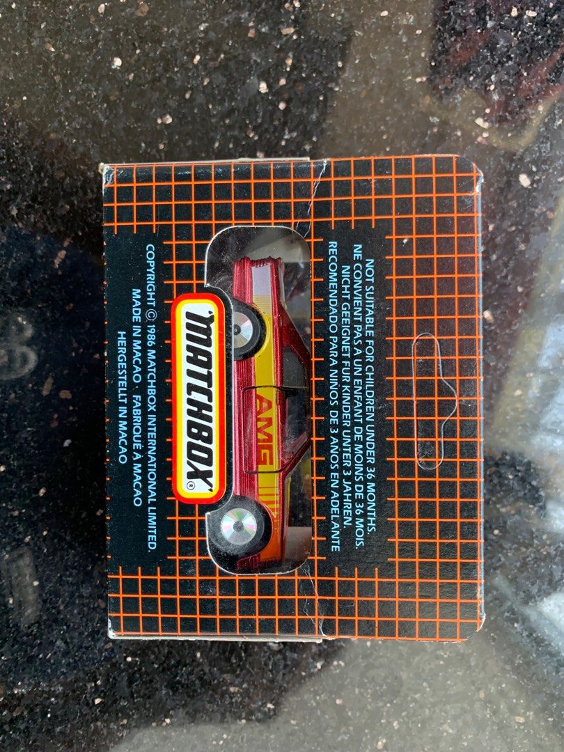 Matchbox Superfast MB43 MERCEDES 500 SEC AMG in MET RED with