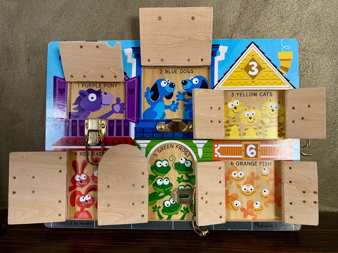 MELISSA & DOUG Wooden Latches Board Busyboard, Hobbies & Toys, Toys