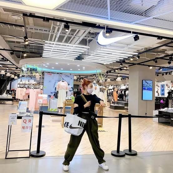 Nike Reusable Shopping Bag totebag Korea, KWave di Carousell