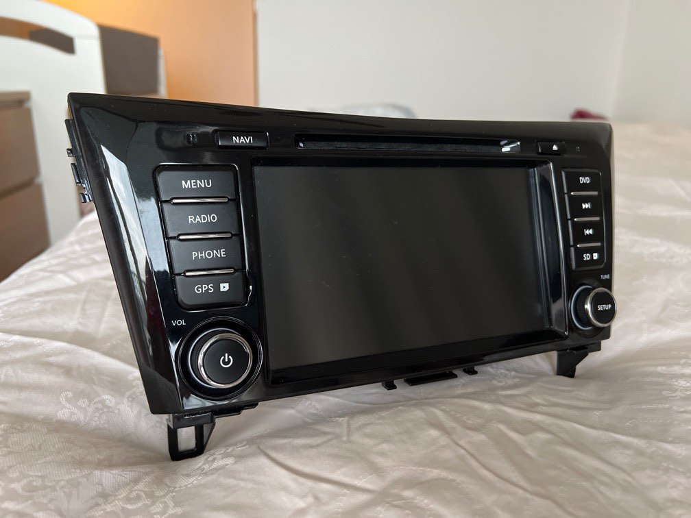 Nissan Qashqai audio unit (not working motherboard failed), Car