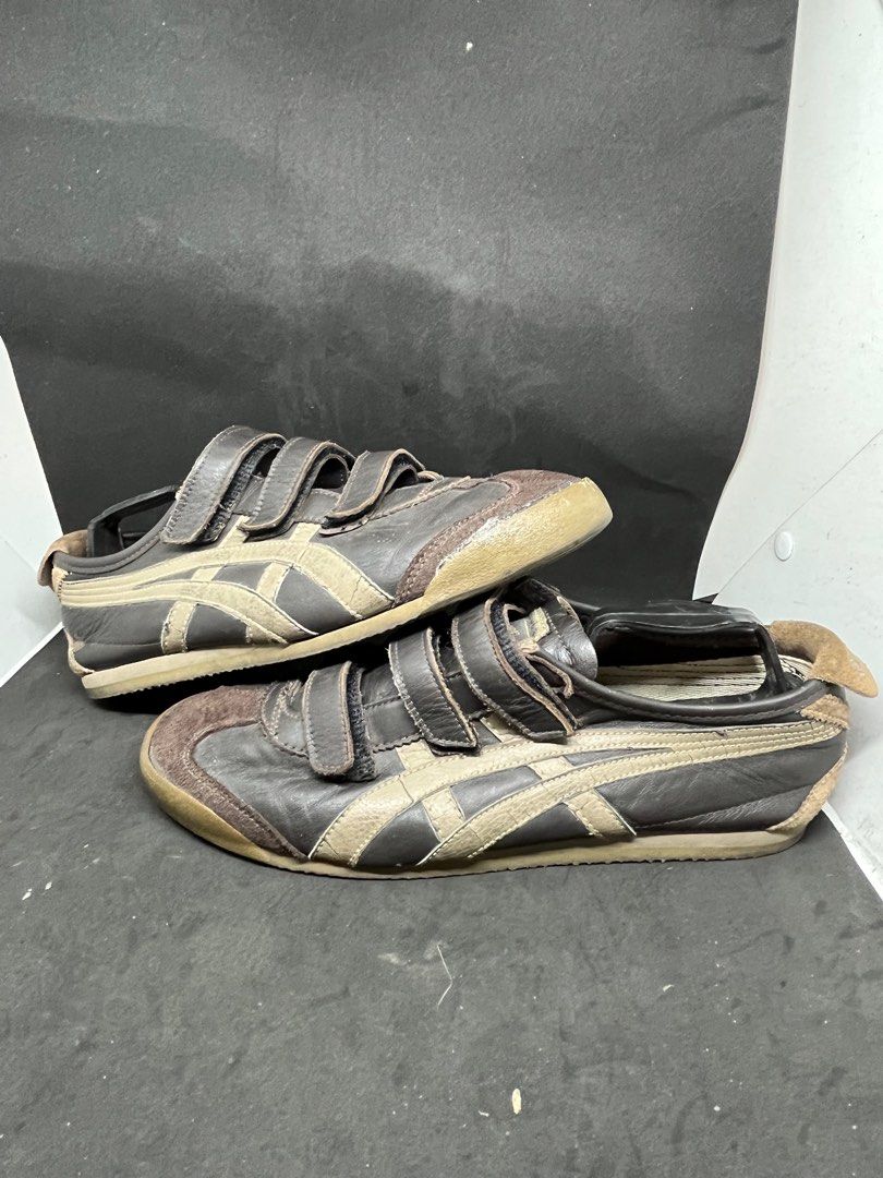 Onituska Tiger Mexico 66 Velcro (Category: Sneakers) located in Quezon City. Submitted by masbugs (Listing ID 1196508441, Image 1). Description: Rare Velcro Onituska Tiger Mexico 66. Size 9m. Issue toe cap on right shoe staring to come off. .