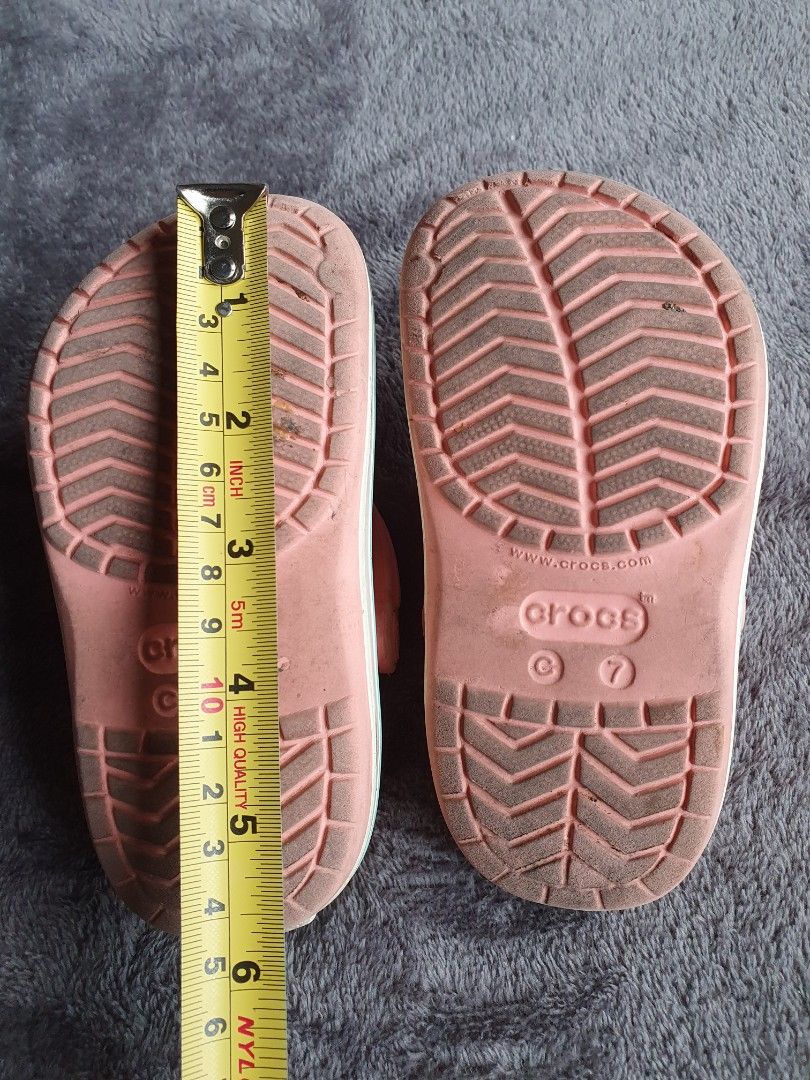 crocs peach color