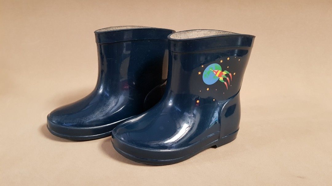 Preloved Kmart Rubber Boots with Space Print, Babies & Kids, Babies & Kids Fashion on Carousell