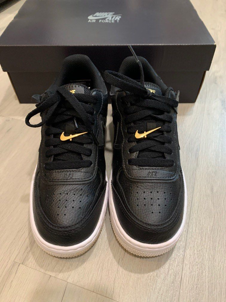 JD Exclusive Nike Air Force 1 Shadow Black/Gold - Sneakerjagers