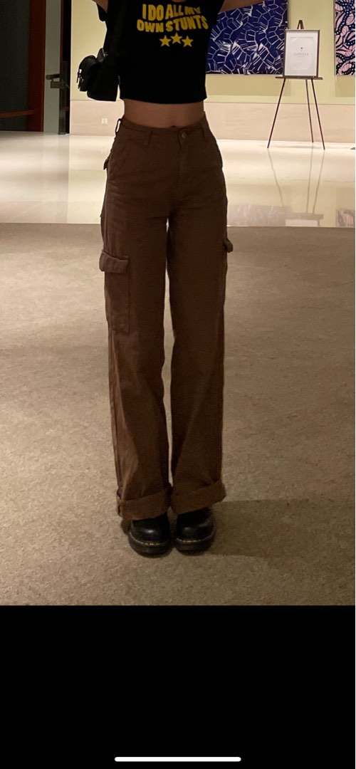 Pull and bear brown cargo pants y2k vintage thrifted grunge style aesthetic inspo trendy pinterest 90s