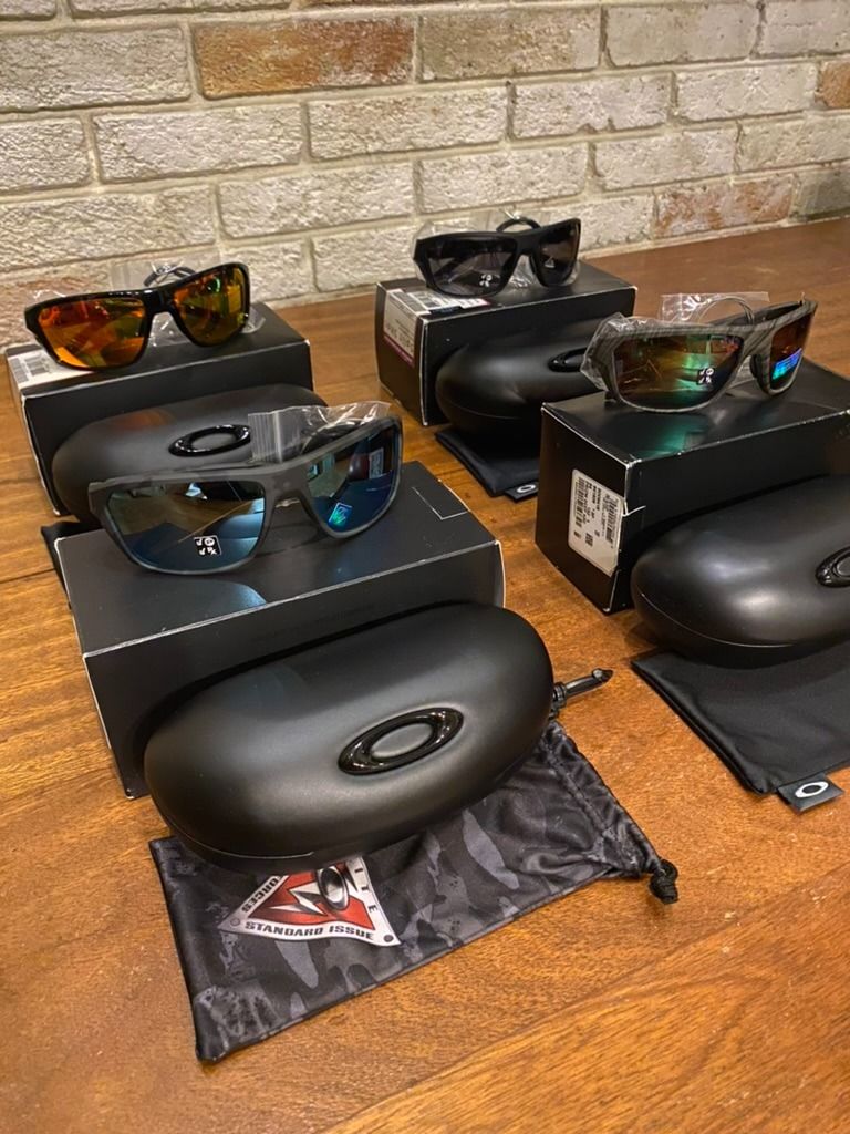 Oakley Split Shot Prizm Polarized Men s Fashion Watches