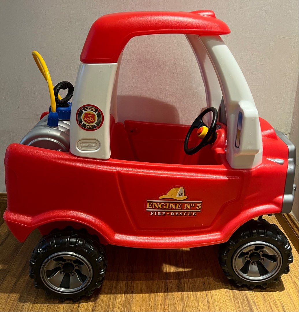 Little tikes cozy fire truck with water sprayer hotsell