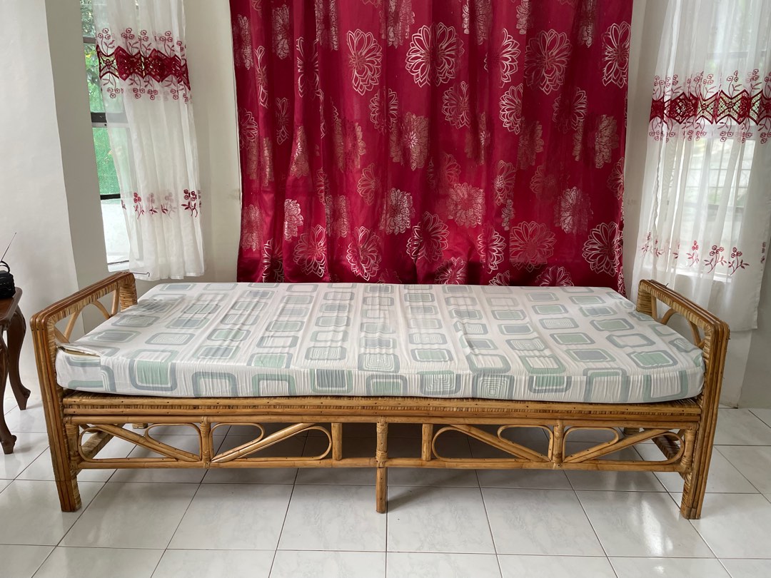 Rattan daybed w/ cushion, Furniture & Home Living, Furniture, Sofas on