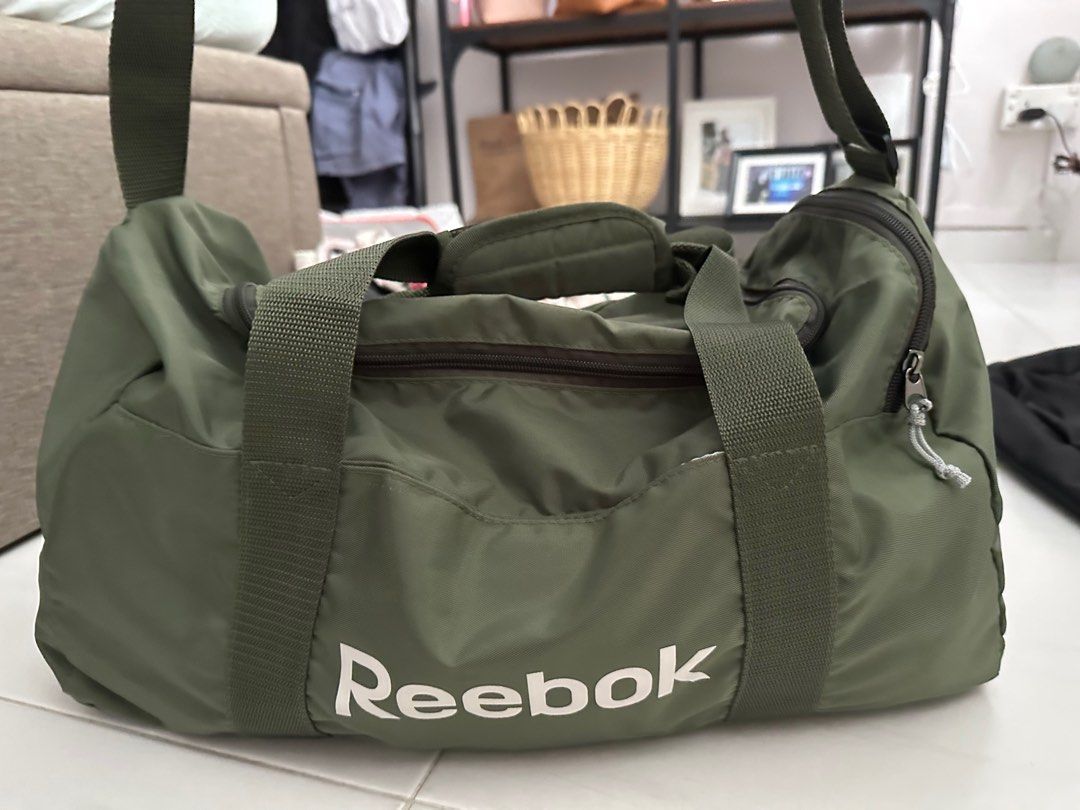 Reebok duffle outlet bag