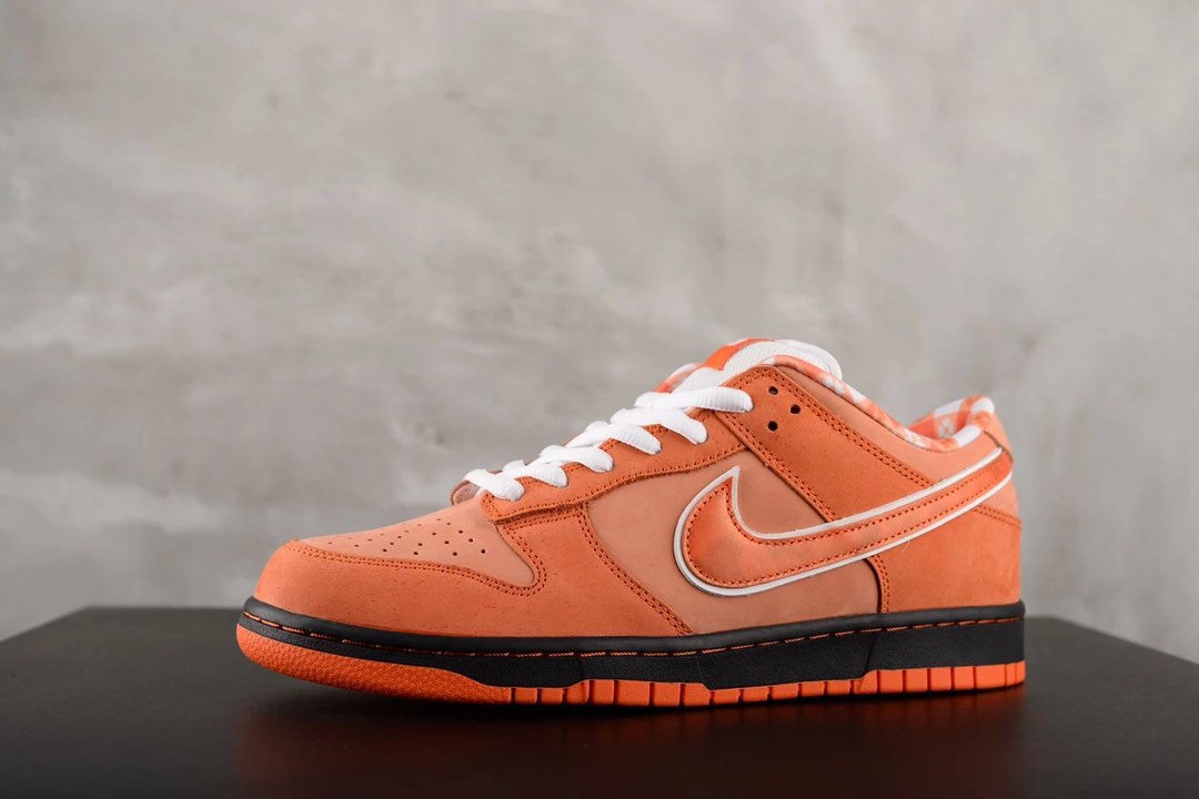 SB Dunk Low “Orange Lobster”, Men's Fashion, Footwear, Sneakers