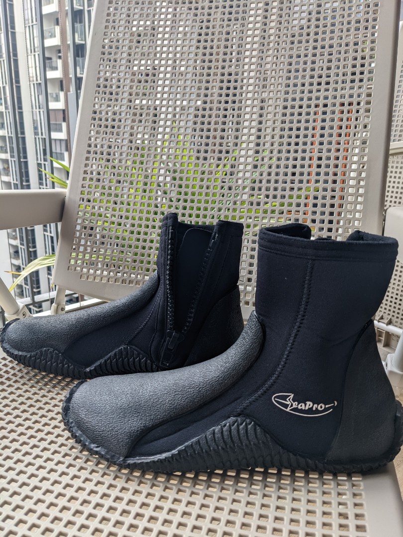 Seapro Eco Highcut Booties (Size US 11), Sports Equipment, Other Sports ...