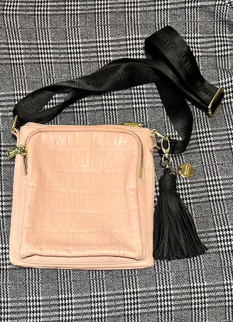 Steve madden bglam logo hot sale crossbody bag