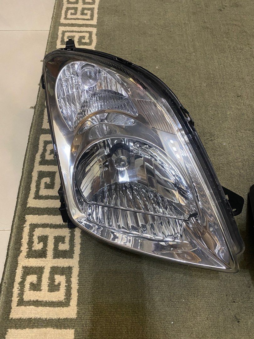 Suzuki Swift Headlight headlamp 1.5 20052010 nonadjustable, Auto