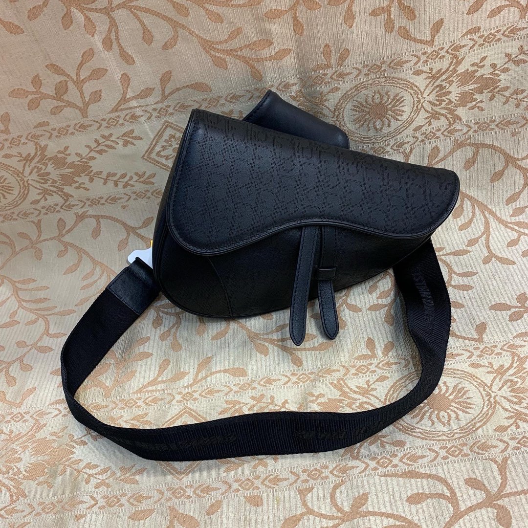 Tas dior, Barang Mewah, Tas & Dompet di Carousell