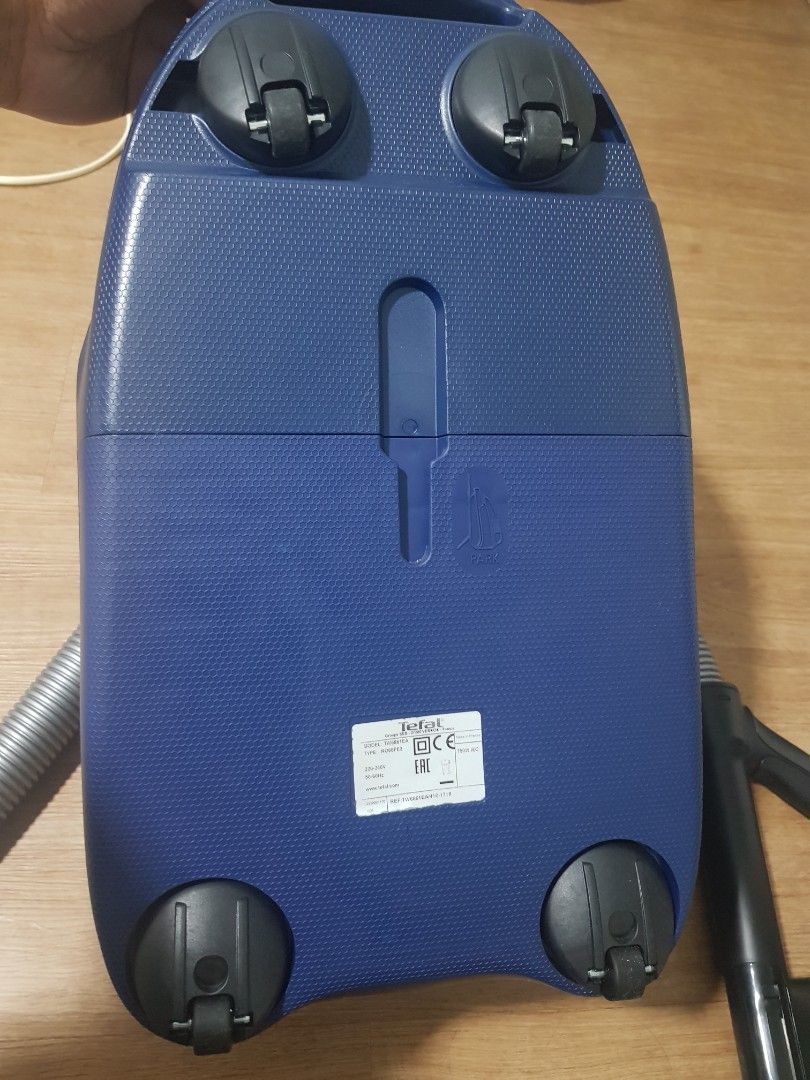 Tefal 750 w vacuum cleaner - made in france, TV & Home Appliances ...