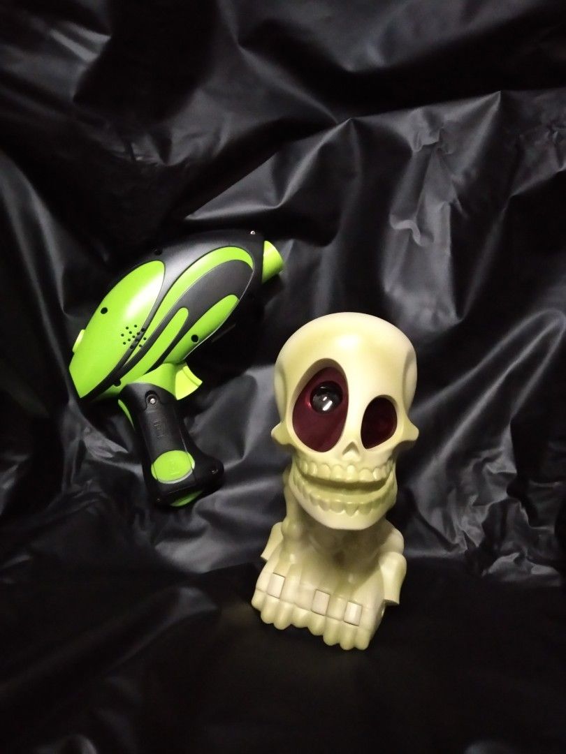 The Visions of Johnny The Skull action Game, Hobbies & Toys, Toys