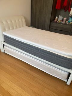 (Category: ) located in . Submitted by felale01105 (Listing ID 1196414993, Image 1). Description: .