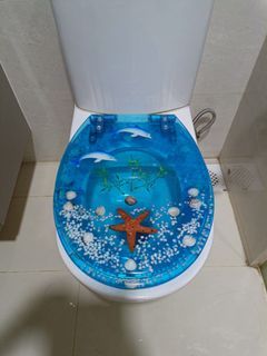 Toliet seat